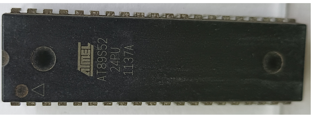 AT89S52 Microcontroller IC –  8-bit 8051-Based MCU from Atmel (DIP-40)